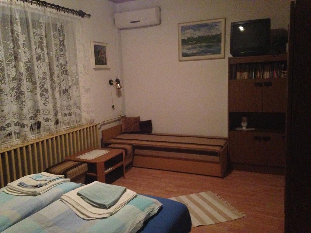 Abszolut Vendeghaz Keszthely Luaran gambar