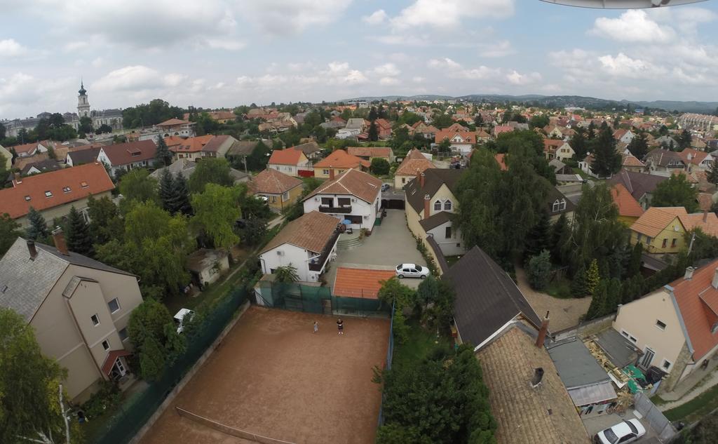 Abszolut Vendeghaz Keszthely Luaran gambar