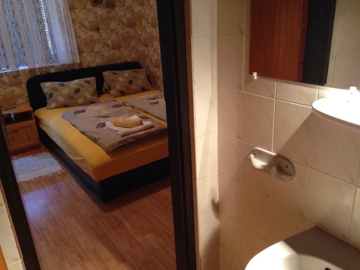 Abszolut Vendeghaz Keszthely Luaran gambar