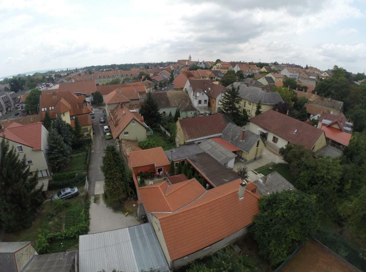 Abszolut Vendeghaz Keszthely Luaran gambar